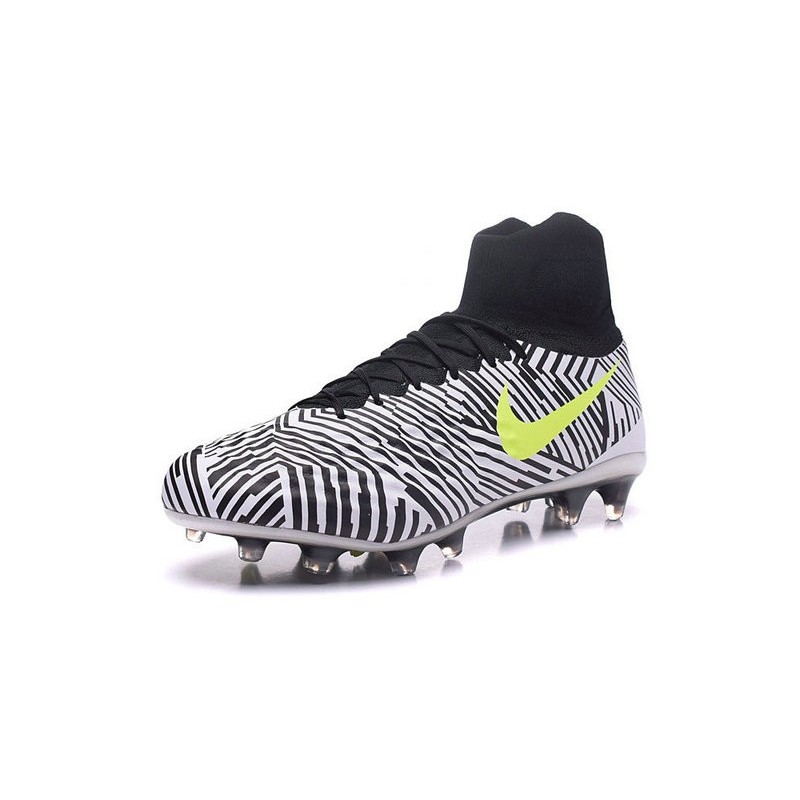 Chaussures de Foot Nouvelles Nike Magista Obra II FG Blanc Noir Volt Chaussures de Foot Nouvelles Nike Magista Obra II FG Blanc Noir Volt