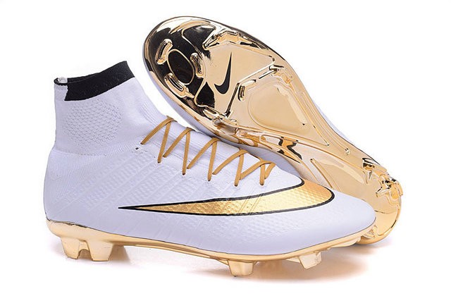 Chaussure de foot cr7 blanche sale