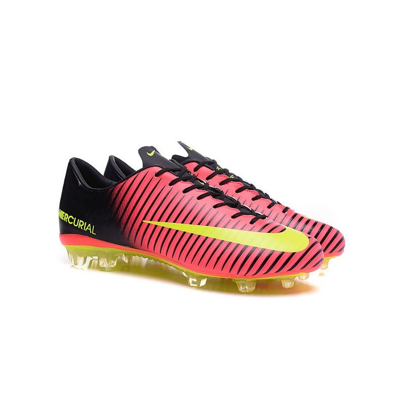 chaussure de foot nike rouge