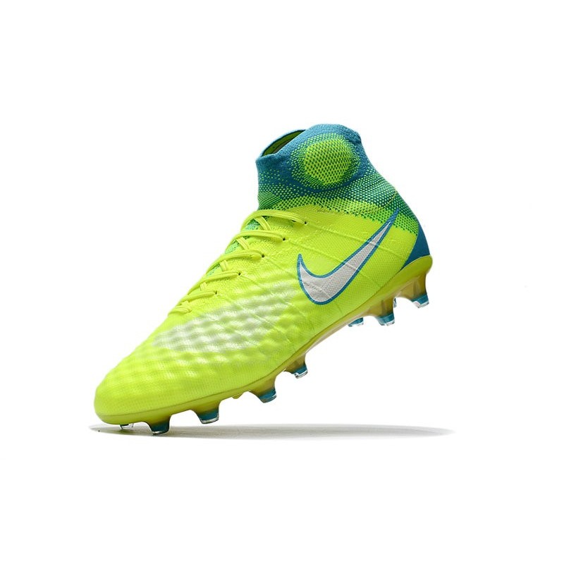 chaussure de foot jaune fluo