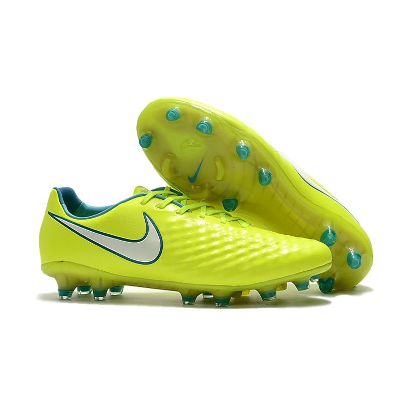 crampon de foot magista