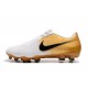 Crampons Nouveau Nike Phantom Venom Elite FG Blanc Or Noir